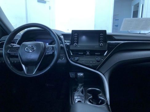 Used 2023 Toyota Camry SE image 18