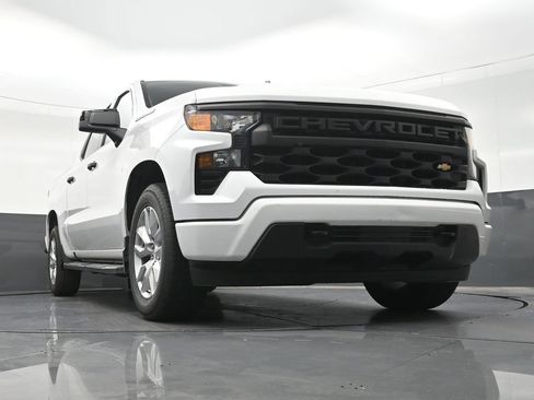 Used 2023 Chevrolet Silverado 1500 Custom RWD image 29