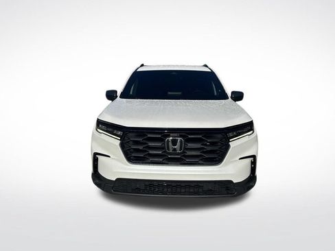 Used 2025 Honda Pilot Sport image 3