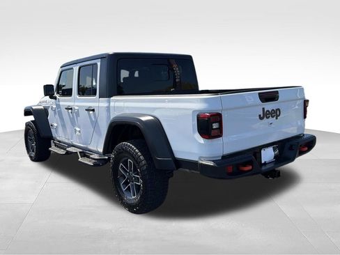Used 2024 Jeep Gladiator Mojave w/ Technology Group AWD/4WD image 5
