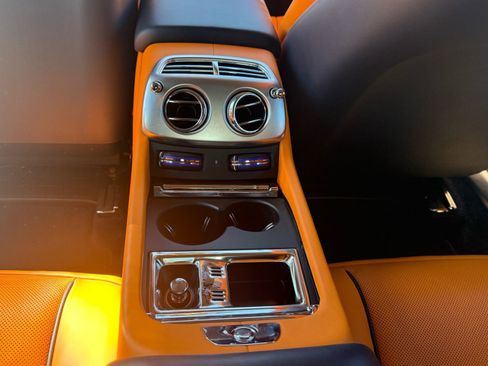 Used 2018 Rolls-Royce Dawn image 33