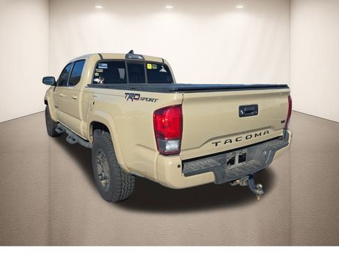 Used 2016 Toyota Tacoma TRD Sport w/ Premium & Technology Package image 6