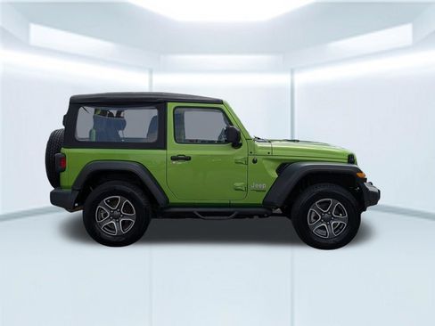 Used 2020 Jeep Wrangler Sport AWD/4WD image 7