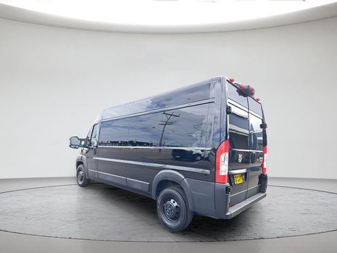 Used 2021 RAM ProMaster 2500 w/ Premium Appearance Group FWD image 5