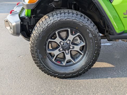 Used 2018 Jeep Wrangler Unlimited Rubicon AWD/4WD image 11