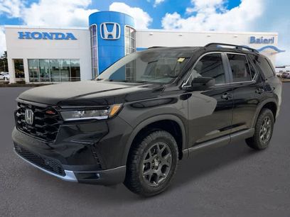 New 2025 Honda Pilot TrailSport
