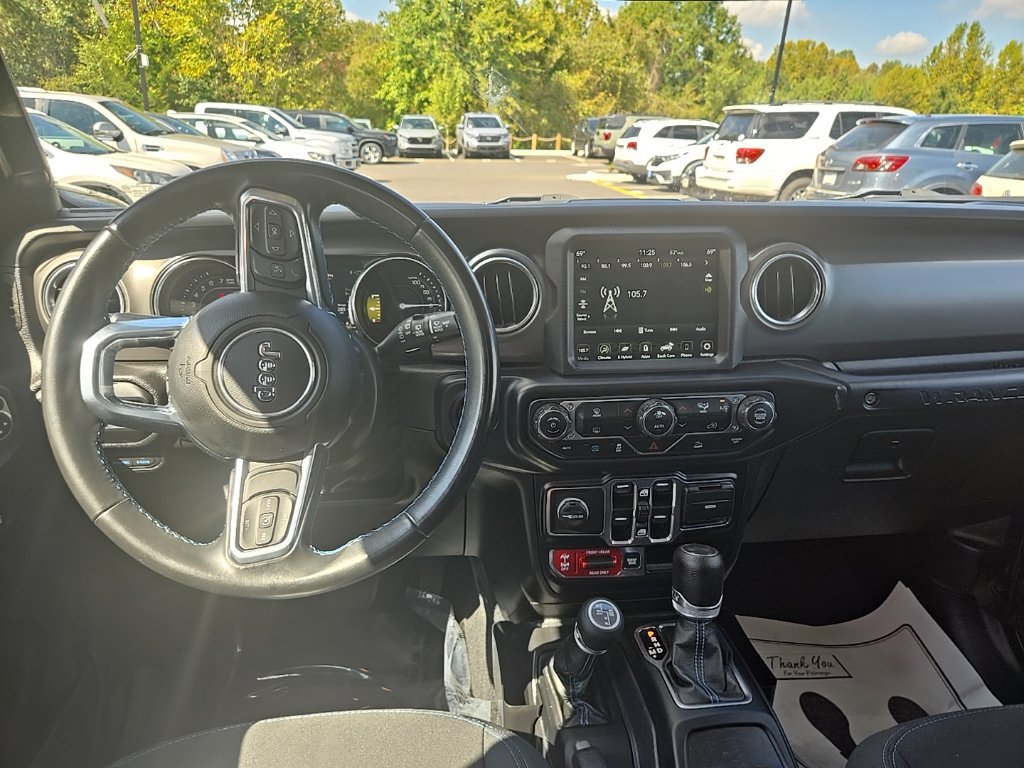 Used 2022 Jeep Wrangler Unlimited Rubicon 4xe AWD/4WD image 17