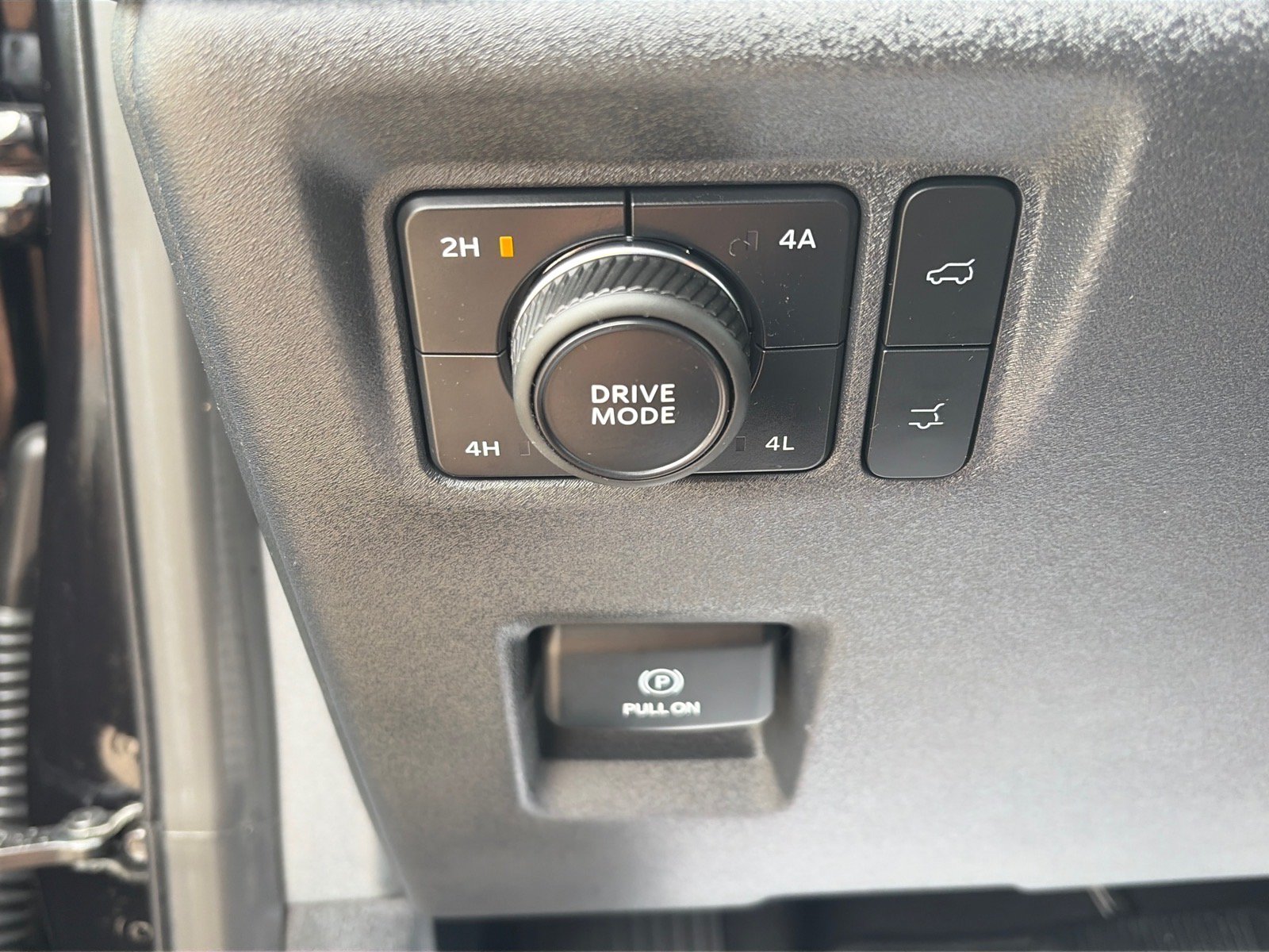 Certified 2025 Ford Expedition Active AWD/4WD image 14