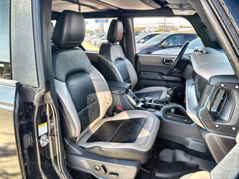 Used 2024 Ford Bronco Wildtrak AWD/4WD image 24