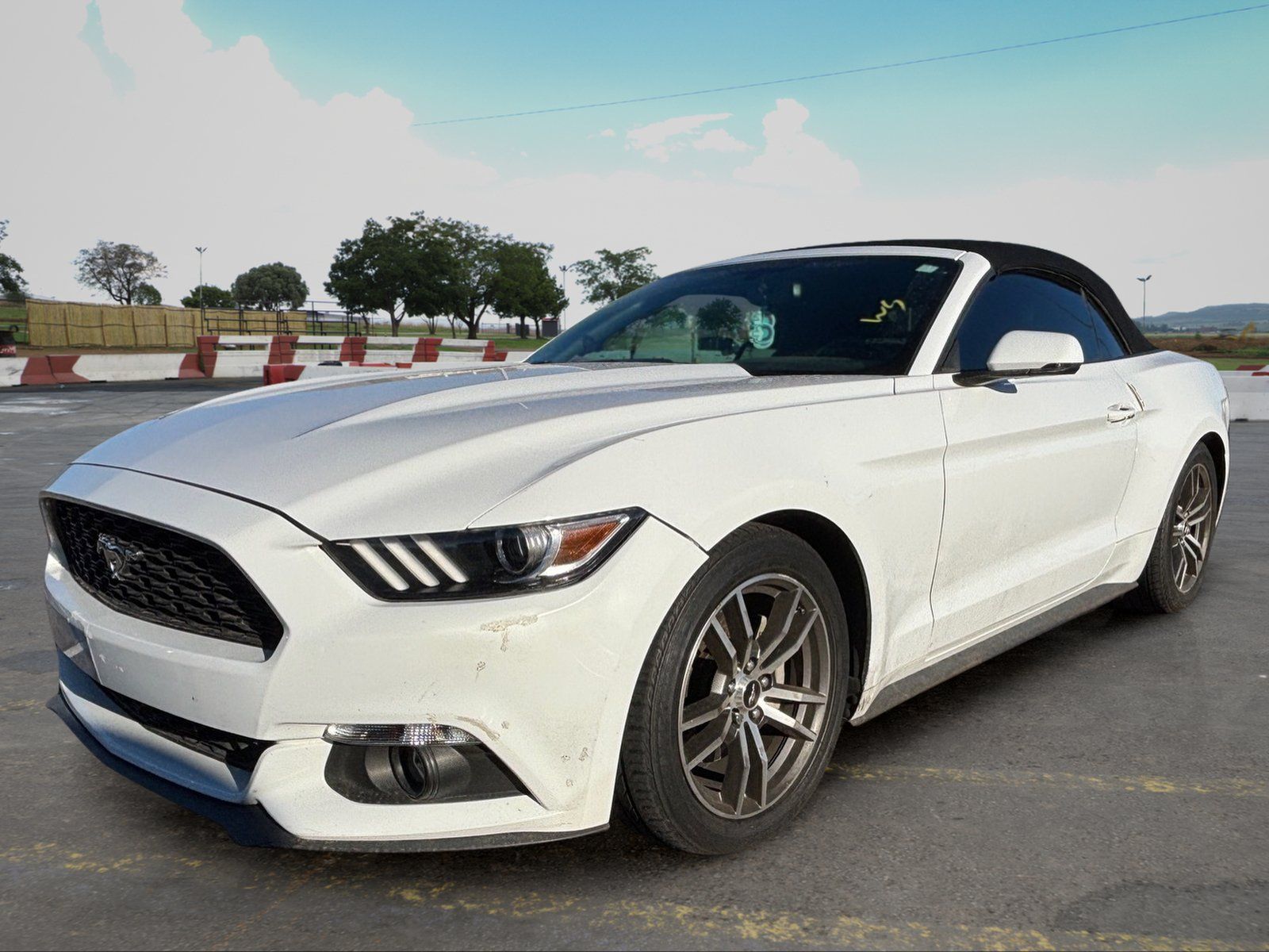 Used 2017 Ford Mustang Premium w/ Equipment Group 201A RWD image 5