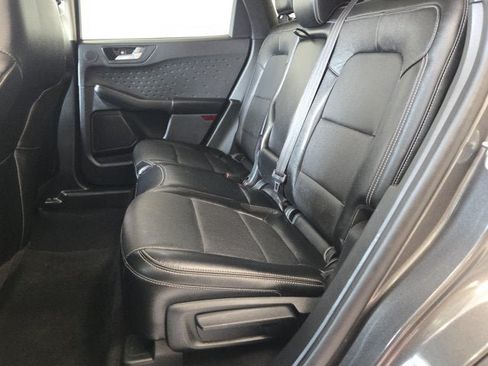 Used 2020 Ford Escape Titanium FWD image 15