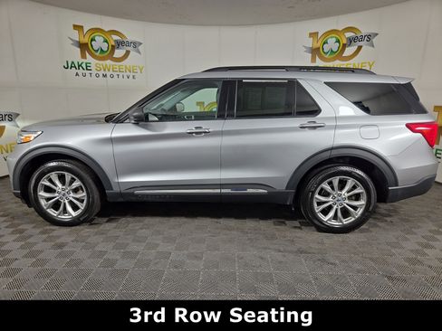 Used 2023 Ford Explorer XLT w/ Equipment Group 202A AWD/4WD image 4