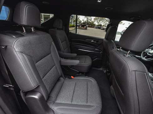 Used 2025 Chevrolet Traverse LT w/ Driver Confidence Package AWD/4WD image 33
