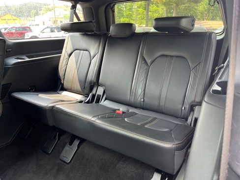 Used 2022 Ford Expedition Max Platinum image 13