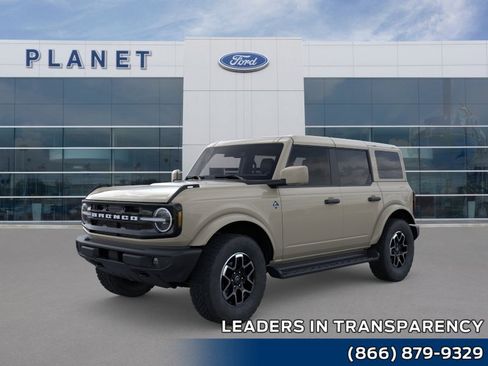 New 2026 Ford Bronco Outer Banks AWD/4WD image 1