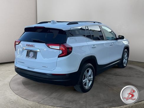 Used 2023 GMC Terrain SLE w/ Driver Convenience Package image 7