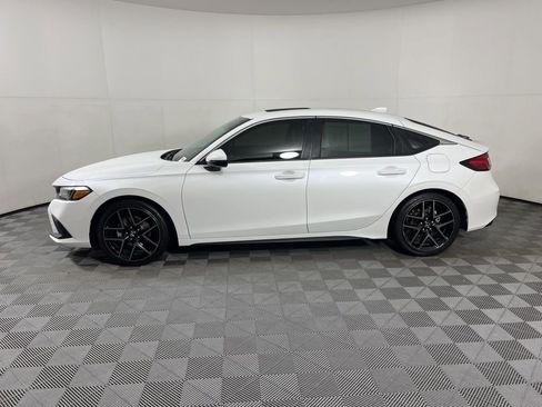 Certified 2024 Honda Civic Sport Touring image 2