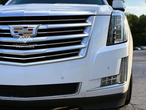 Used 2019 Cadillac Escalade Platinum image 19