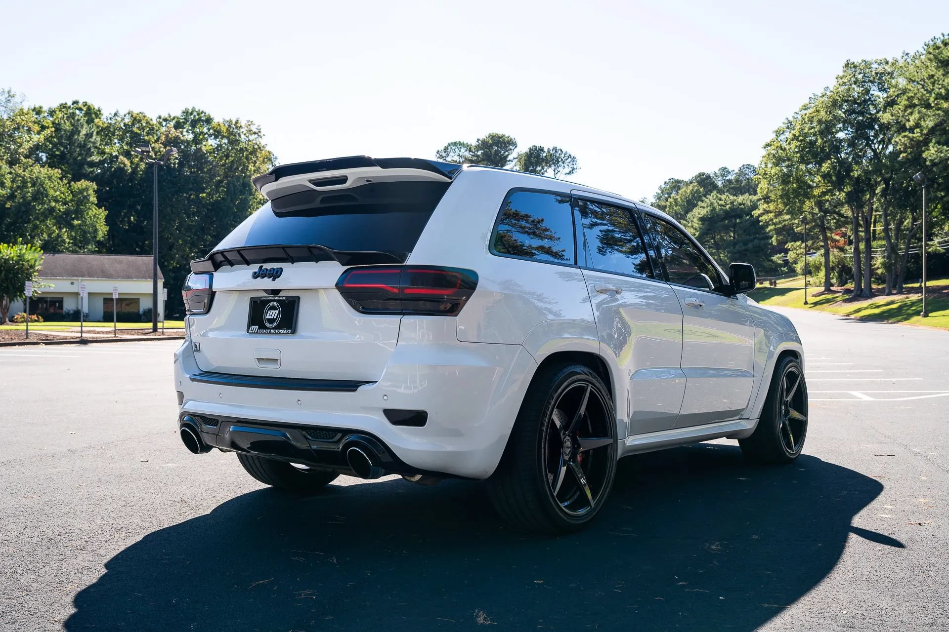 Used 2015 Jeep Grand Cherokee SRT AWD/4WD image 9
