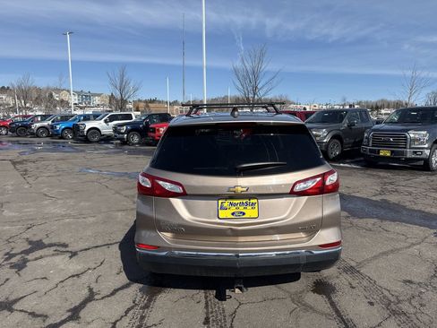 Used 2018 Chevrolet Equinox LT image 7