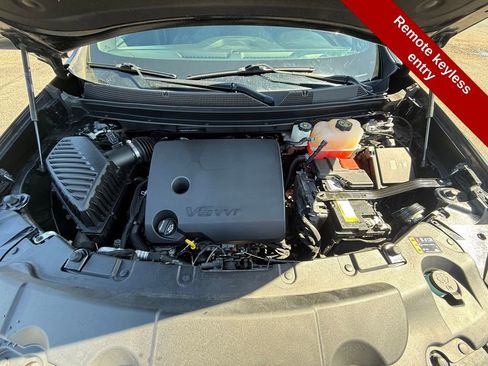 Used 2023 Chevrolet Traverse LT w/ LPO, Floor Liner Package image 46