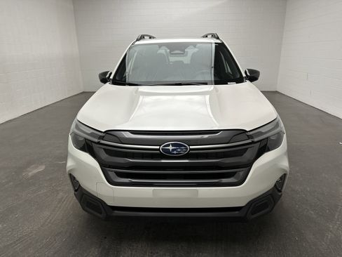 Used 2025 Subaru Forester Limited w/ Popular Package #2 image 3