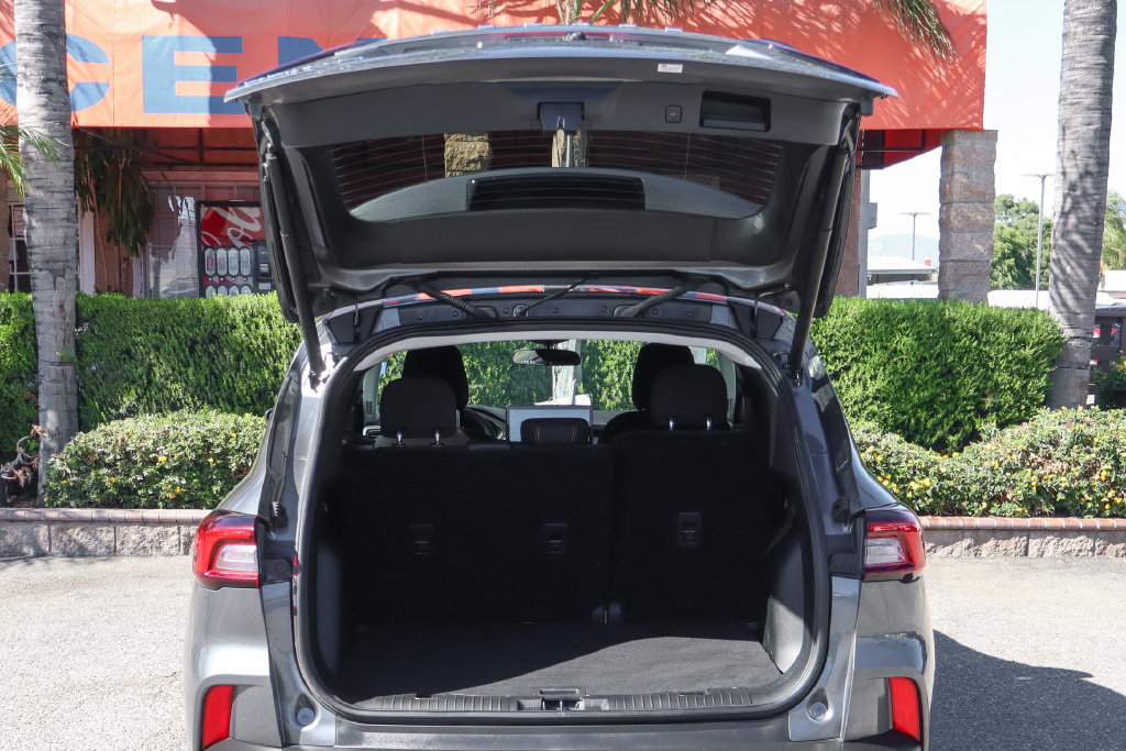 Used 2025 Ford Escape Active w/ Tech Pack #1 FWD image 8