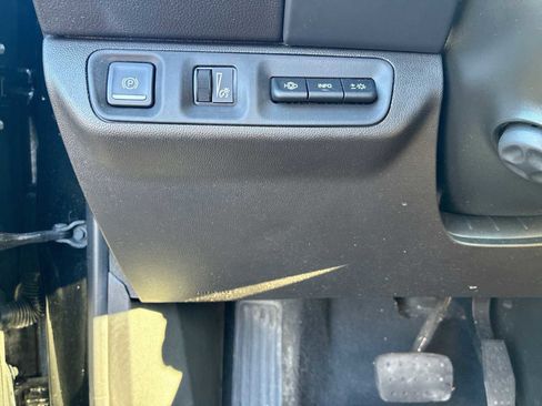 Certified 2023 GMC Acadia AT4 w/ GMC Pro Grade Package image 18