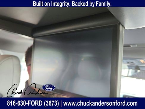 Used 2023 Toyota Sienna XSE image 16