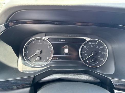 Used 2025 Nissan Pathfinder SV AWD/4WD image 8