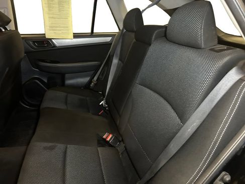 Used 2019 Subaru Outback 2.5i AWD/4WD image 13