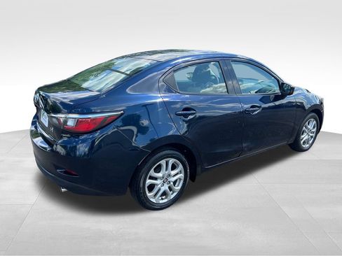 Used 2017 Toyota Yaris iA FWD image 8