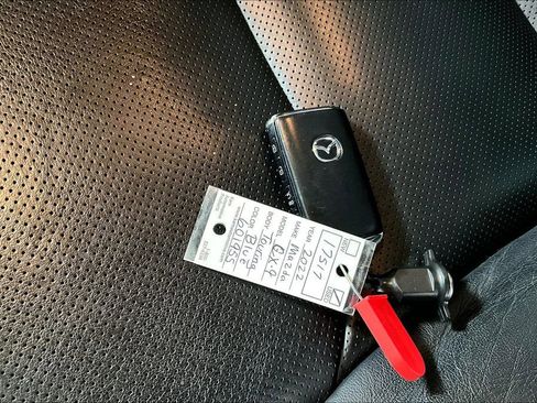 Used 2022 MAZDA CX-9 Touring image 10