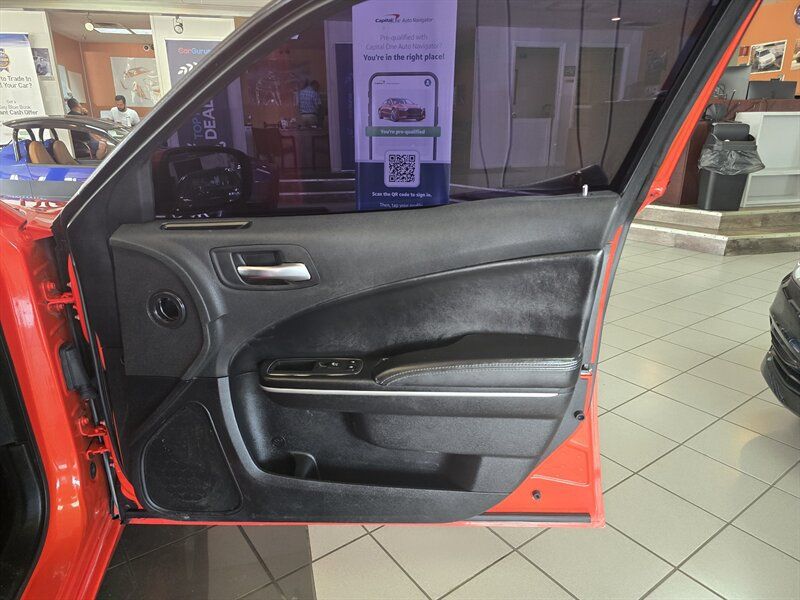 Used 2020 Dodge Charger SXT w/ Leather Interior Group RWD image 12