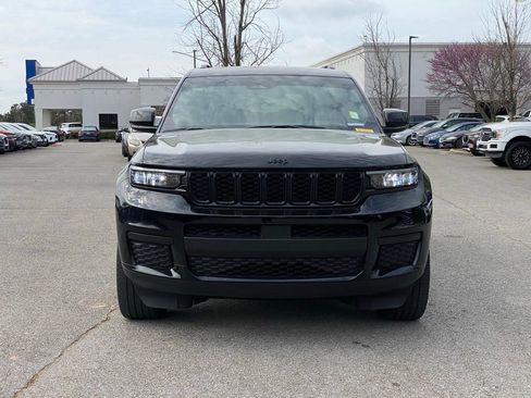 Used 2023 Jeep Grand Cherokee L Laredo image 2