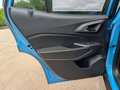 New 2026 Chevrolet Trax LS w/ LS Convenience Package FWD image 8