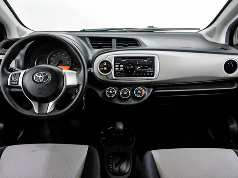 Used 2014 Toyota Yaris LE image 13