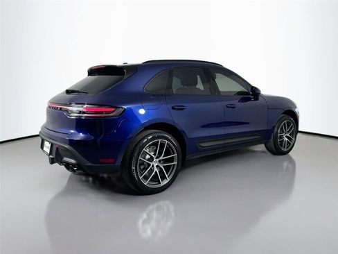 Certified 2026 Porsche Macan AWD/4WD image 7