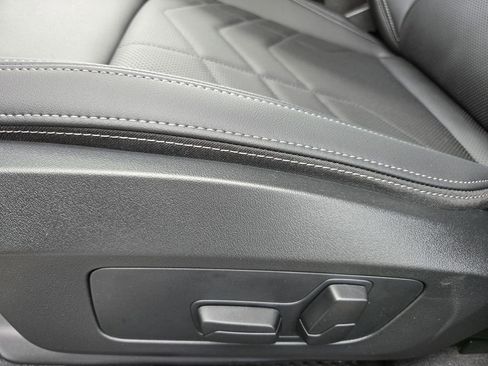 New 2026 BMW X2 xDrive28i w/ Convenience Package image 25