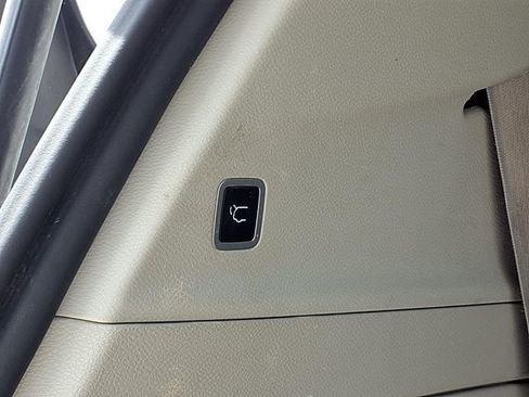 Used 2019 Chrysler Pacifica Limited FWD image 27