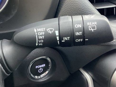 Used 2025 Toyota RAV4 XLE AWD/4WD image 22