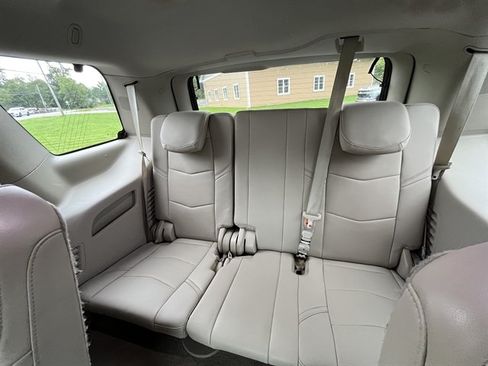 Used 2020 Cadillac Escalade Premium Luxury AWD/4WD image 36