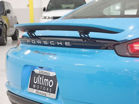 Used 2018 Porsche 718 Cayman RWD image 11