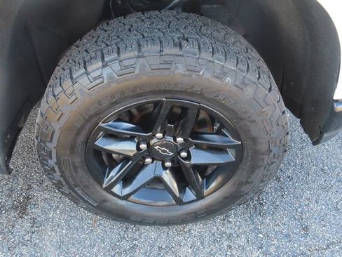 Used 2020 Chevrolet Silverado 1500 LT Trail Boss AWD/4WD image 13