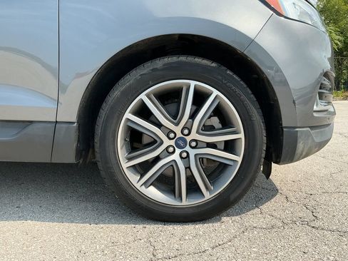 Used 2022 Ford Edge Titanium w/ Class II Trailer Tow Package AWD/4WD image 12