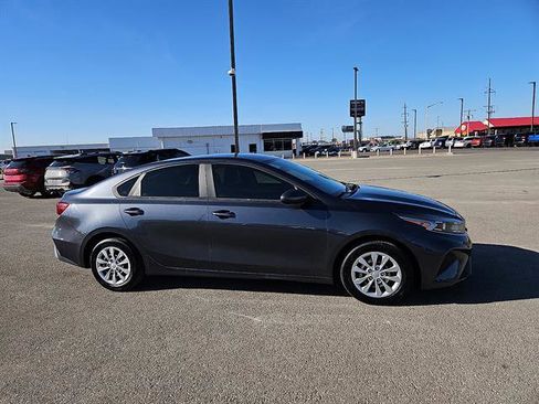 Used 2022 Kia Forte FE image 6