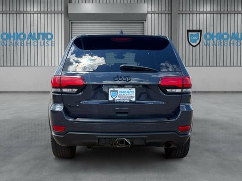 Used 2018 Jeep Grand Cherokee Laredo AWD/4WD image 7