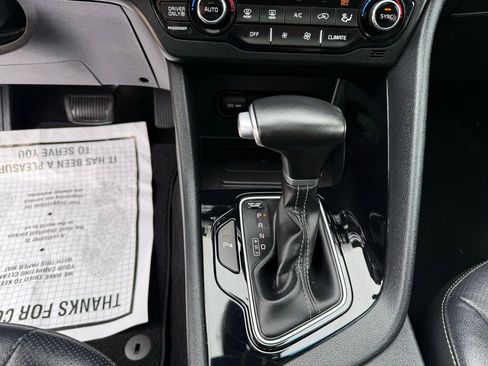Used 2019 Kia Niro Touring image 19