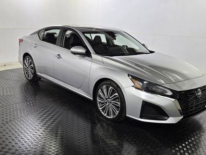 Used 2023 Nissan Altima 2.5 SL