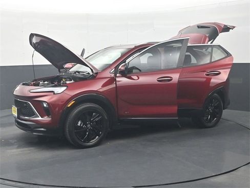 Used 2025 Buick Encore GX Sport Touring w/ Comfort Package image 38